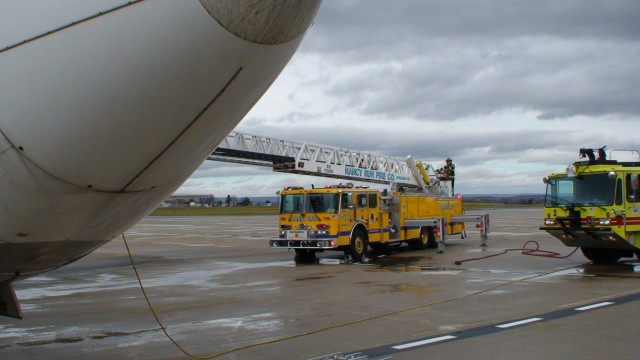 14 Truck at the airport